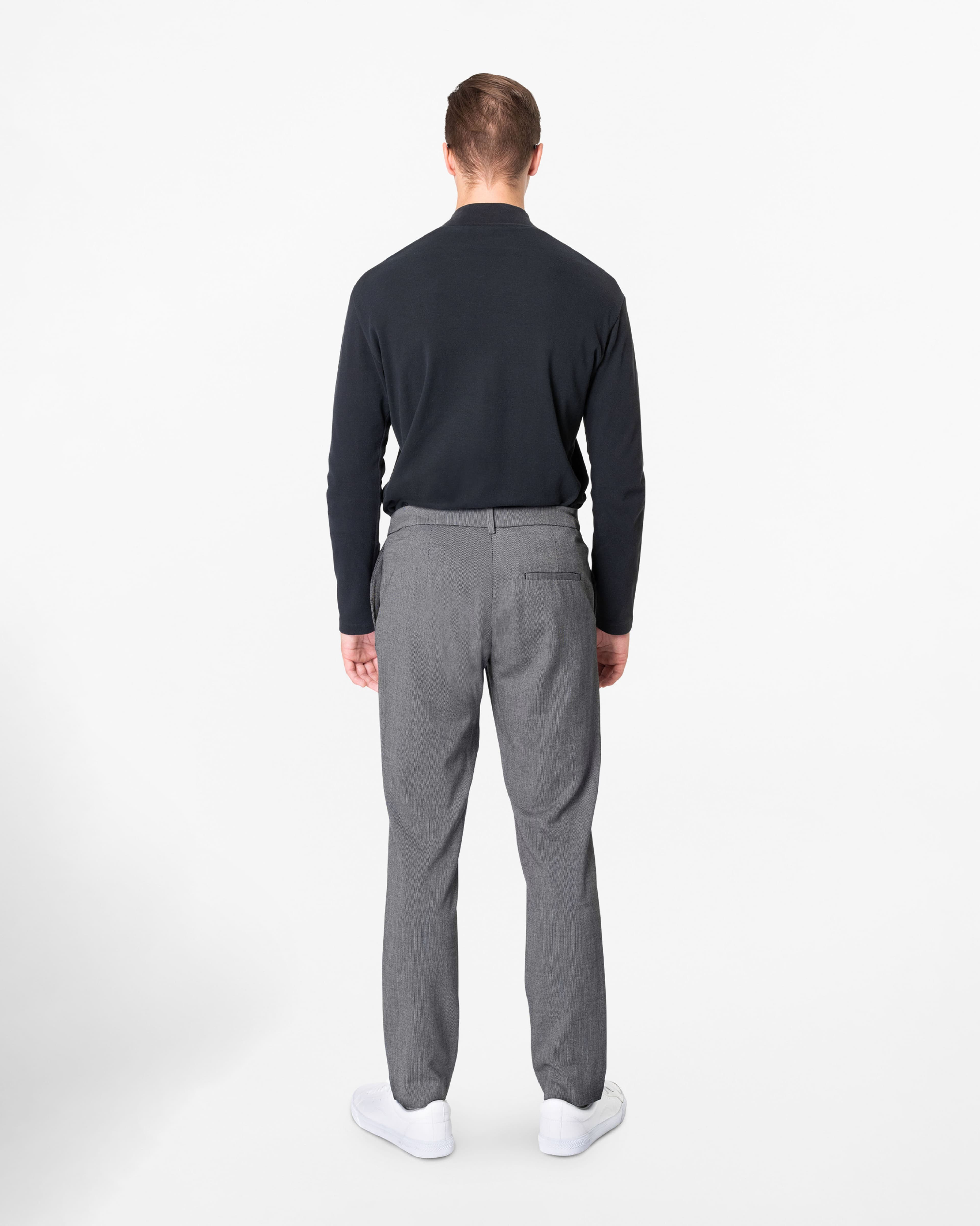 View large product image 2 of 3.